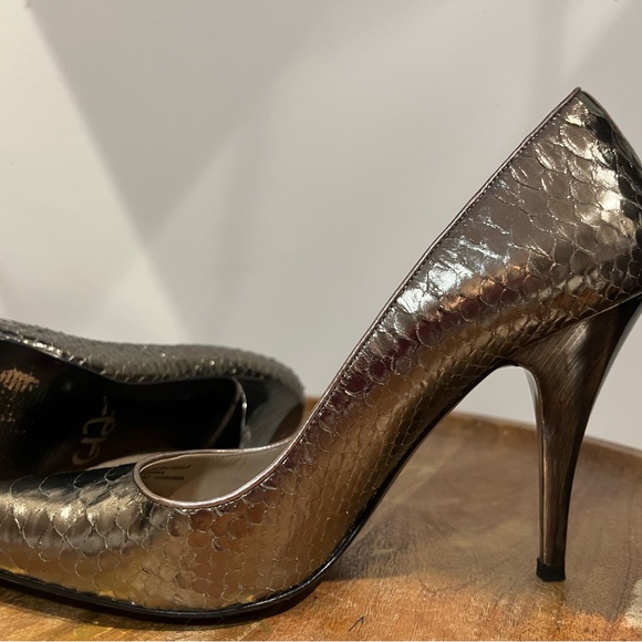 Vintage Via Spiga 4” Metallic heels - Picture 9 of 15